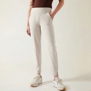 Athleta Brooklyn Beige Cream Ankle Pants 4‎ Small Travel Hiking Utility casual